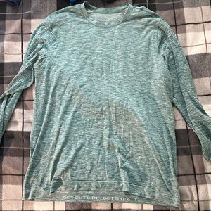 Lulu lemon dri fit long sleeve